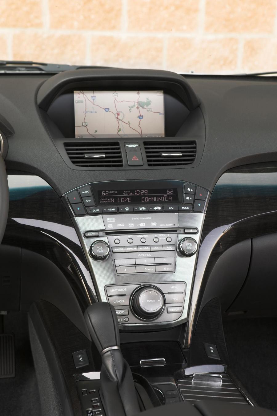 Детали интерьера Acura MDX (YD2) 2006 года  (фото 14 из 126)